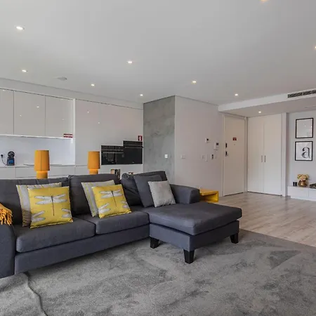 Modern & Charming W/pool By Lovelystay Apartment *