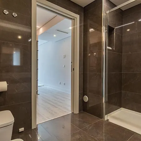 Apartment Modern & Charming W/pool By Lovelystay