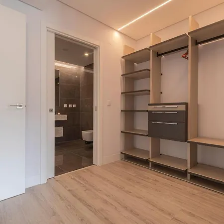 Modern & Charming W/pool By Lovelystay Alges