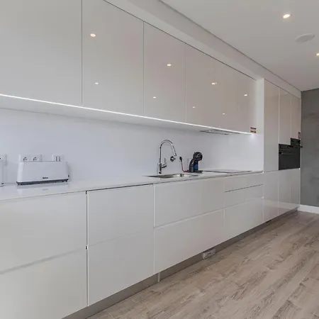 Modern & Charming W/pool By Lovelystay * Alges