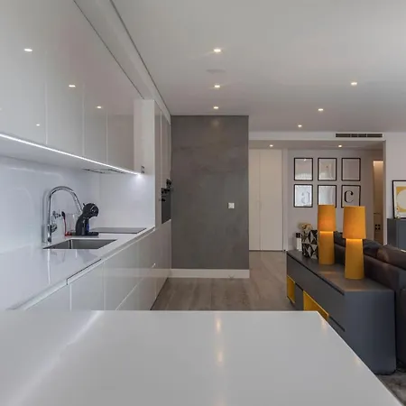 Modern & Charming W/pool By Lovelystay * Alges